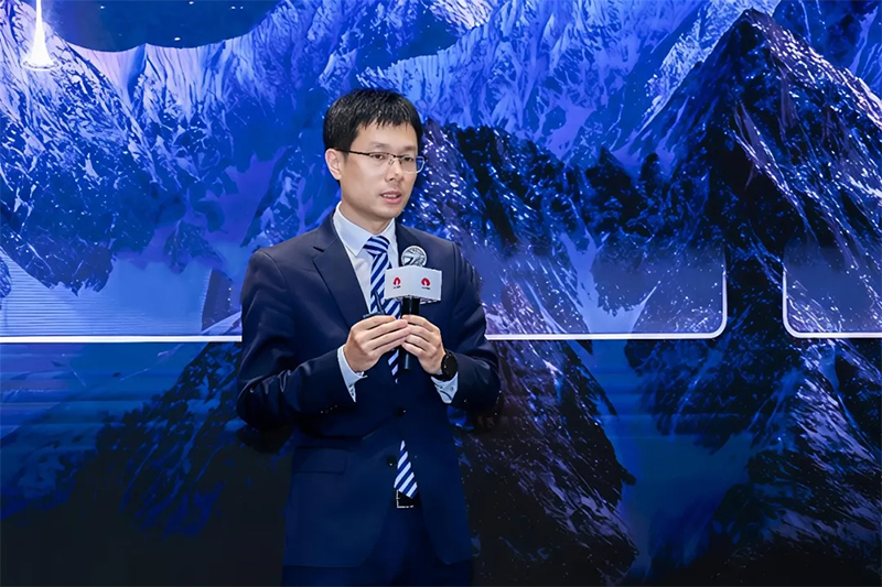 华为数字能源智能光伏产品线营销运作部部长武磊磊