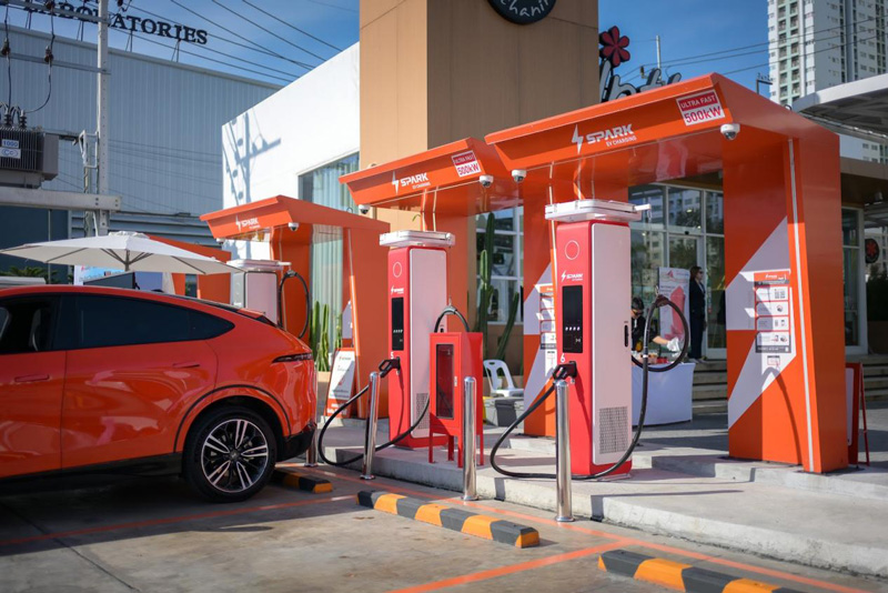 หัวเว่ย ผนึก ‘คอร์เนอร์สโตน’ และ‘สปาร์ค อีวี’ 