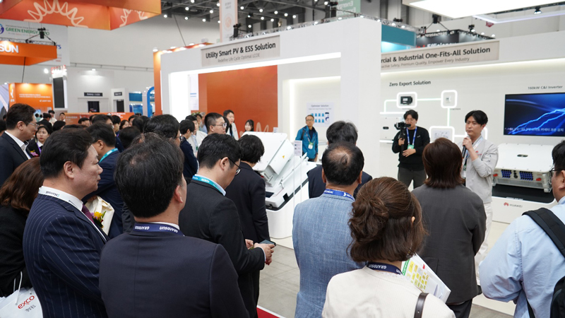 2026 International Green Energy Expo Huawei booth