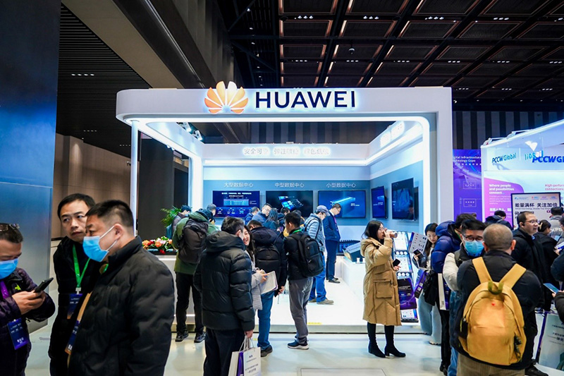 拥抱AI时代,让每一瓦特产出更多Token | 华为数字能源亮相IDCC2025