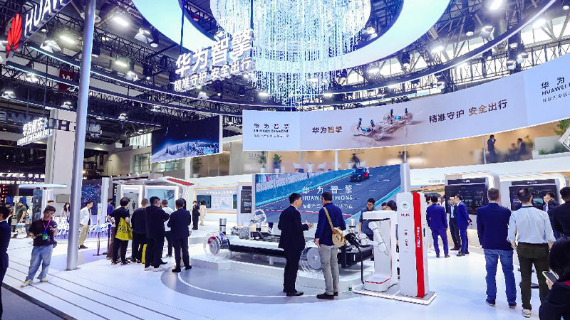 2026北京车展第一站！华为智擎以运动域技术增强智能汽车核心竞争力