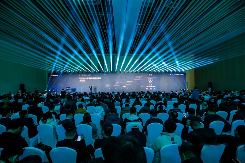 拥抱AI时代,让每一瓦特产出更多Token | 华为数字能源亮相IDCC2025