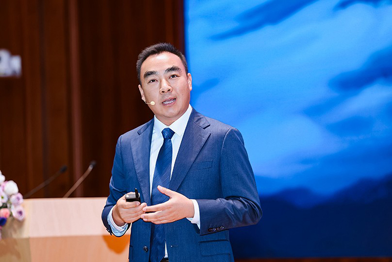 Allen Zeng, presidente del Departamento de Servicio Técnico y Operaciones de Huawei Digital Power.