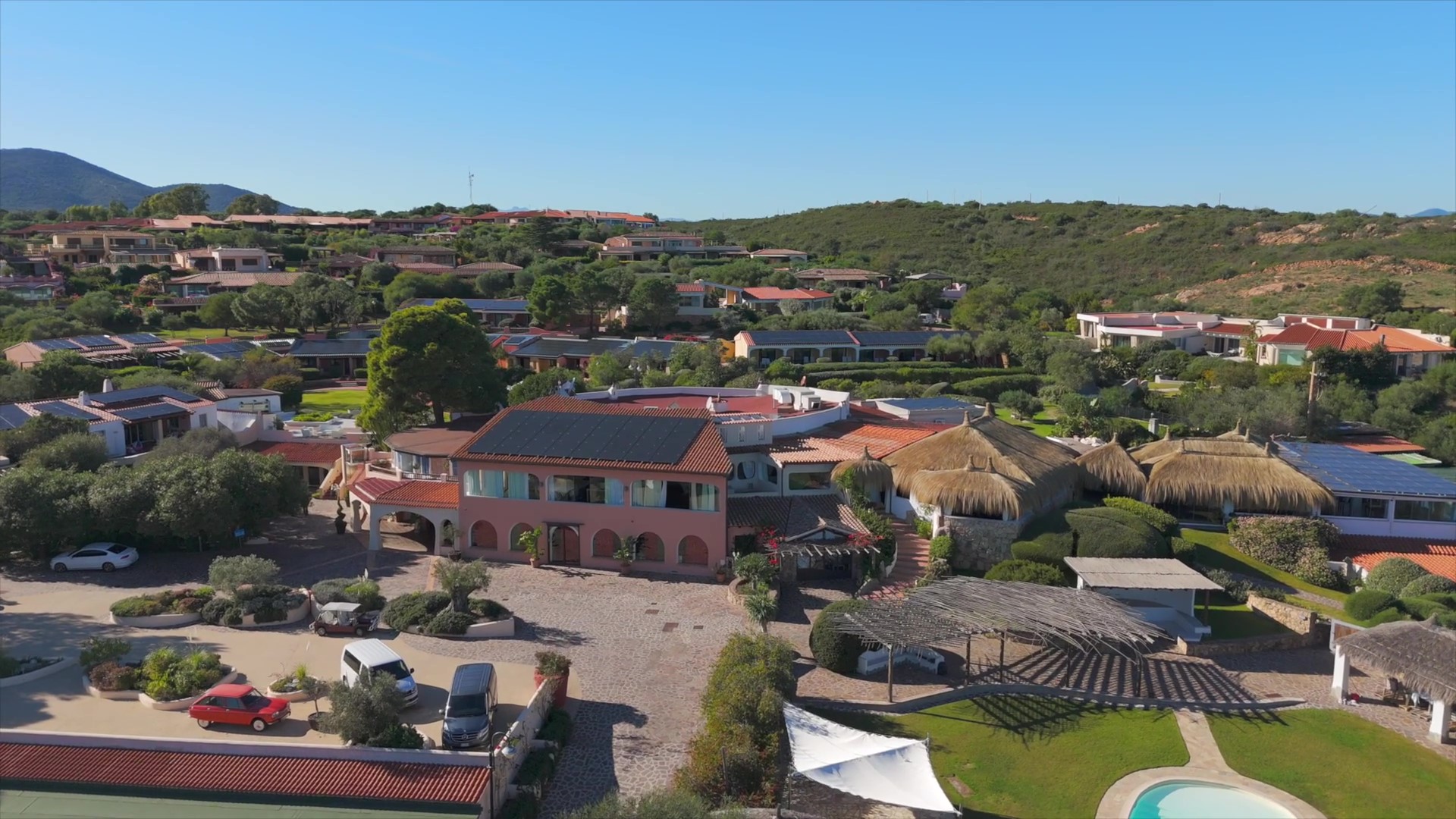 Ollastu Resort: un esempio di sostenibilità e innovazione energetica in Sardegna