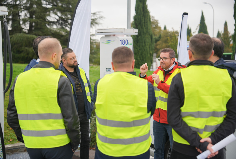 Huawei Digital Power nahm an der Huawei Connect Europe teil und veranstaltete den FusionSolar Partner Summit Europe 2025