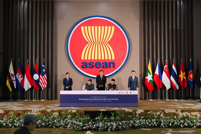MoU Signing between ASEAN Foundation and Huawei