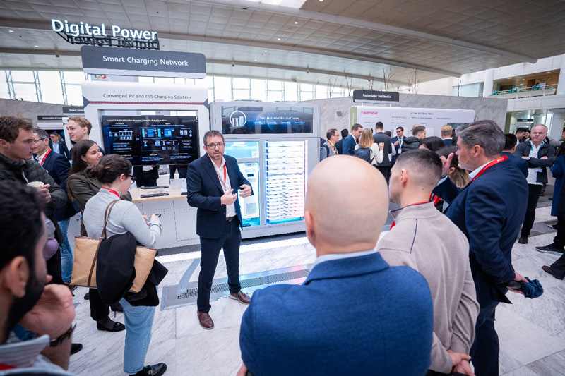 Huawei Digital Power participa en el evento Huawei Connect Europe y celebra el simposio FusionSolar Partner Summit Europe 2025