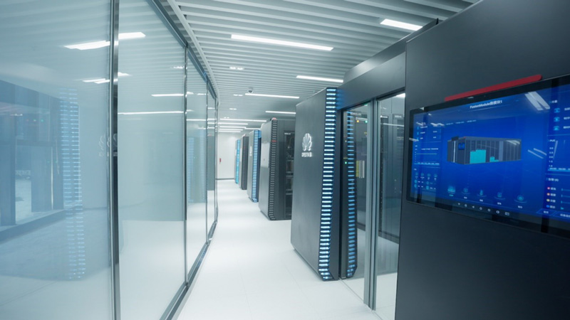 The data center adopts Huawei's smart modular data center solution