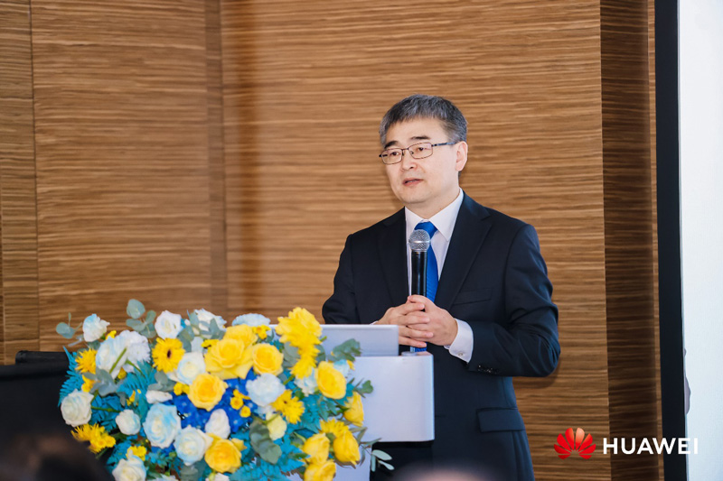 Dr. Fang Liangzhou, President of Marketing and Sales Service Strategy & Marketing Dept, Huawei Digital Power, delivered a welcome speech