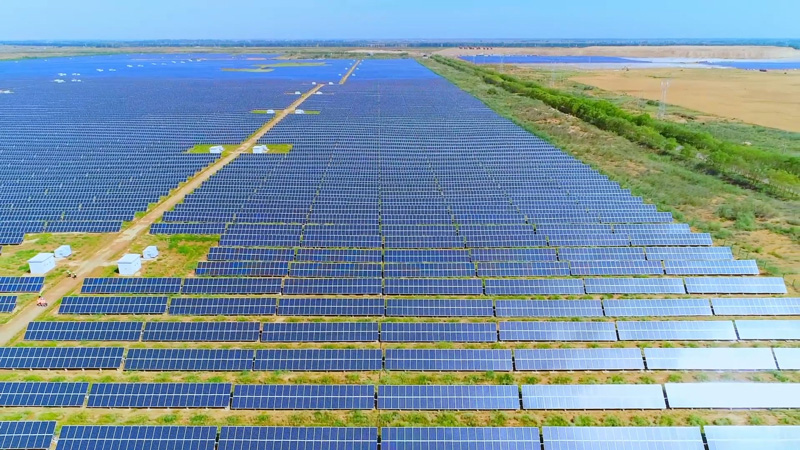国家电投内蒙古磴口县100MW光伏治沙项目